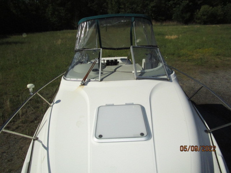 25' Maxum foredeck aft