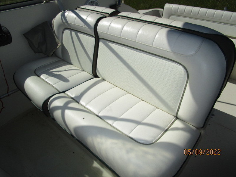 25' Maxum helmseat