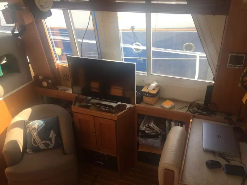 2000 Mainship 430