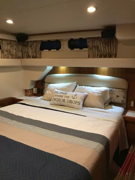 2000 Mainship 430