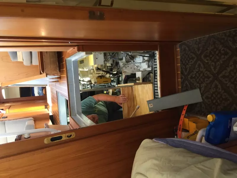 2000 Mainship 430