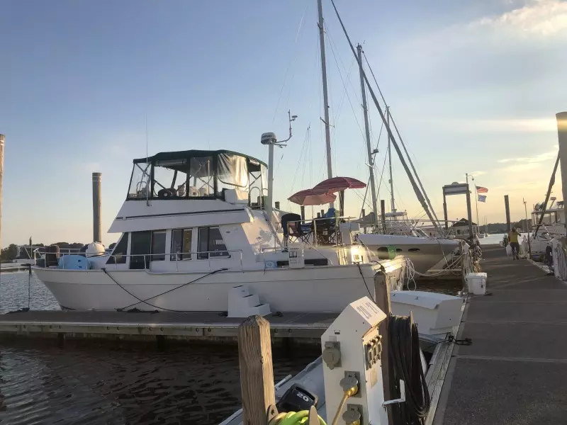 2000 Mainship 430
