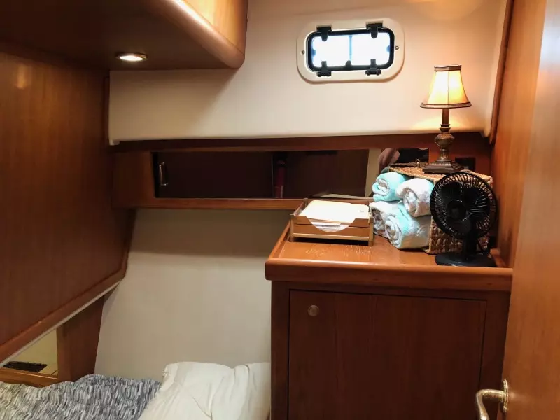 2000 Mainship 430
