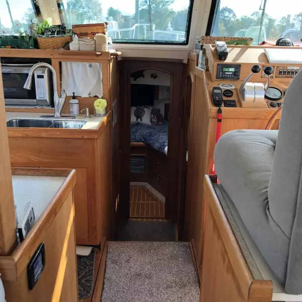 2000 Mainship 430