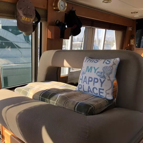2000 Mainship 430