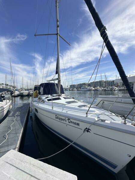 Skippers Dream 43ft Hunter Yacht For Sale