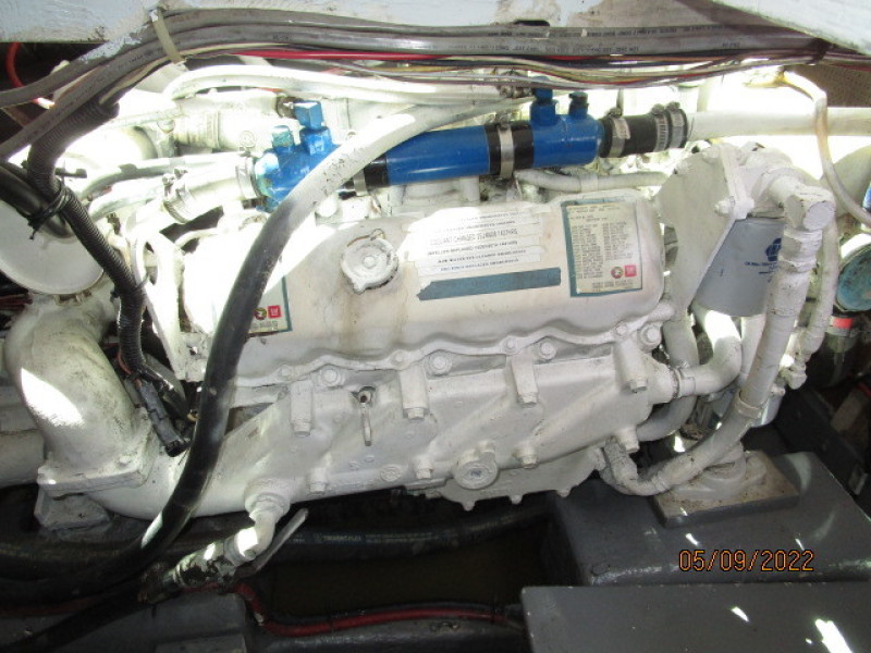 38' Wilbur port main engine