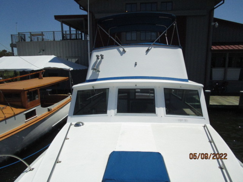 38' Wilbur foredeck