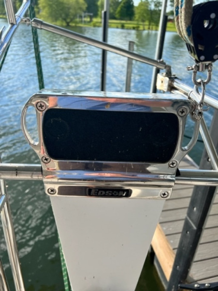 22 Aisling Gheal 2001 Endeavour 36 TrawlerCat Tender Motor Mount
