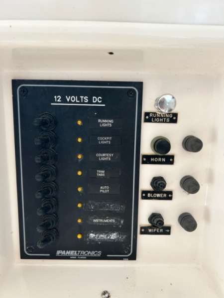 32 Aisling Gheal 2001 Endeavour 36 TrawlerCat Helm DC Panel