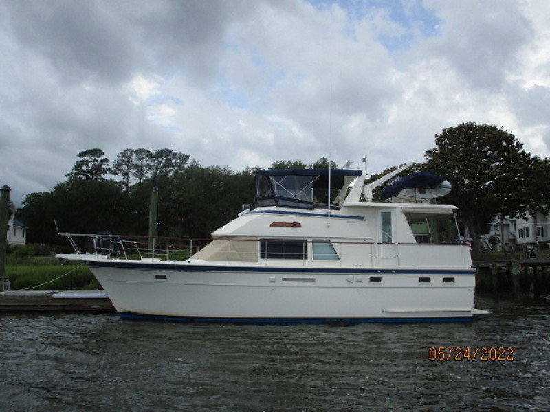 43' Hatteras port profile