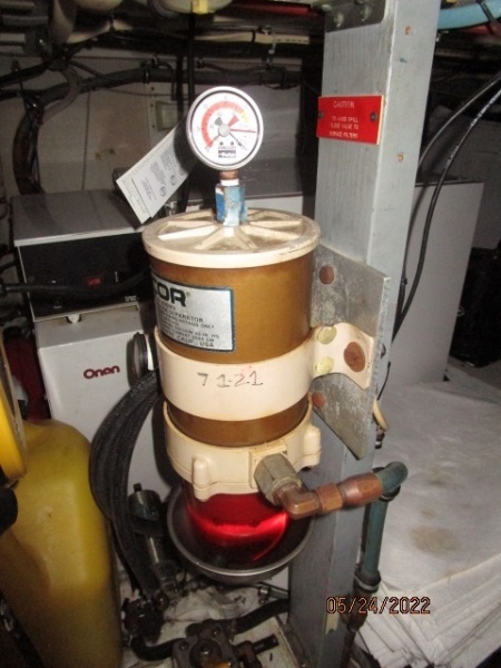 43' Hatteras generator Racor fuel filter