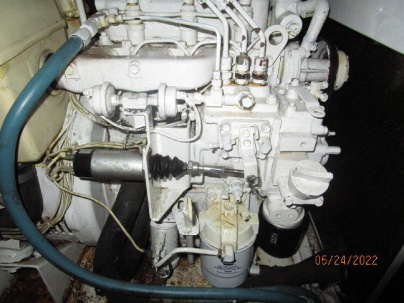43' Hatteras generator