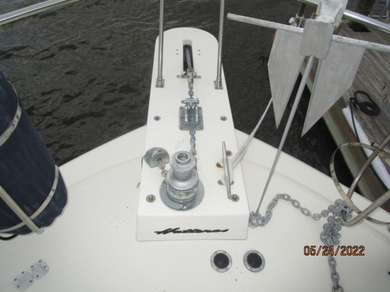 43' Hatteras anchor windlass