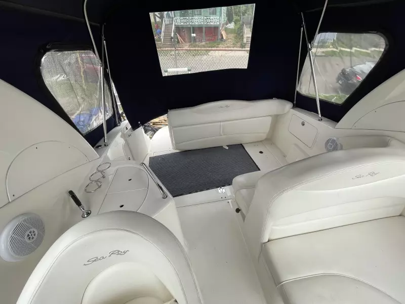 28ft Sea Ray Yacht For Sale