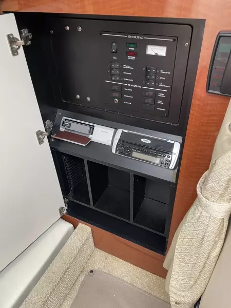 28ft Sea Ray Yacht For Sale