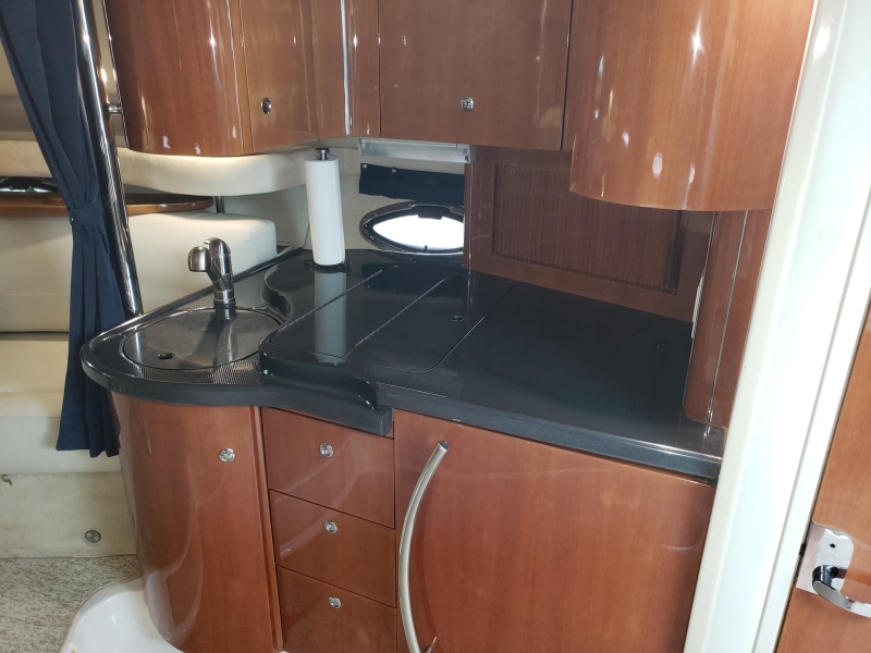 18 Starboard Galley