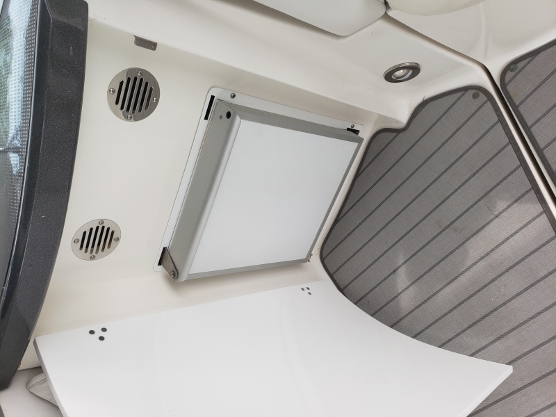 8 Cockpit Ice Maker