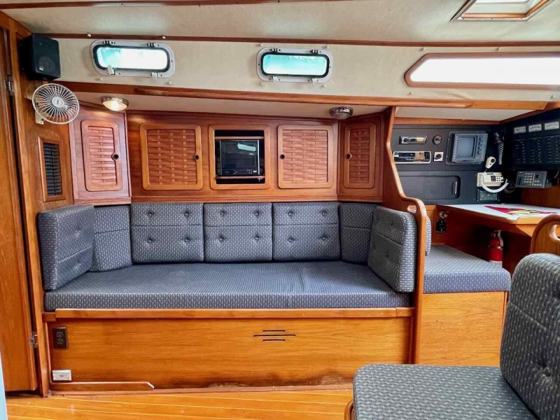 1988 Sabre 38 MK II