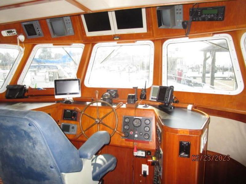 Bray Passagemaker pilothouse