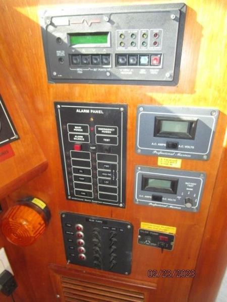 Bray Passagemaker pilothouse electrical panel2