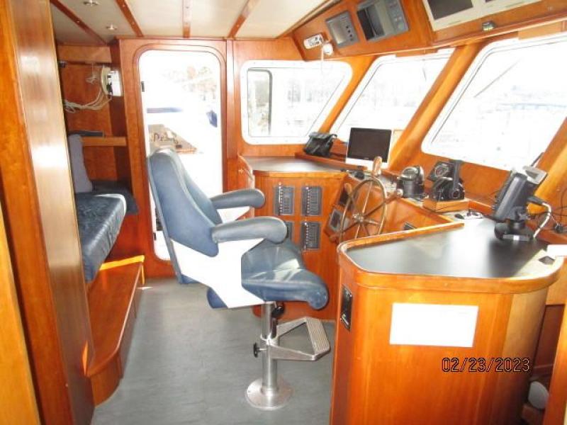 Bray Passagemaker pilothouse port