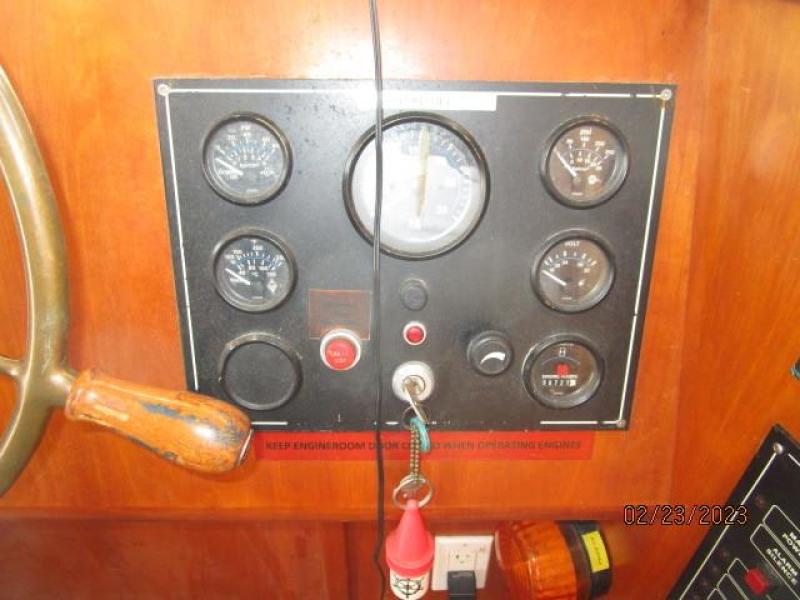 Bray Passagemaker pilothouse engine panel