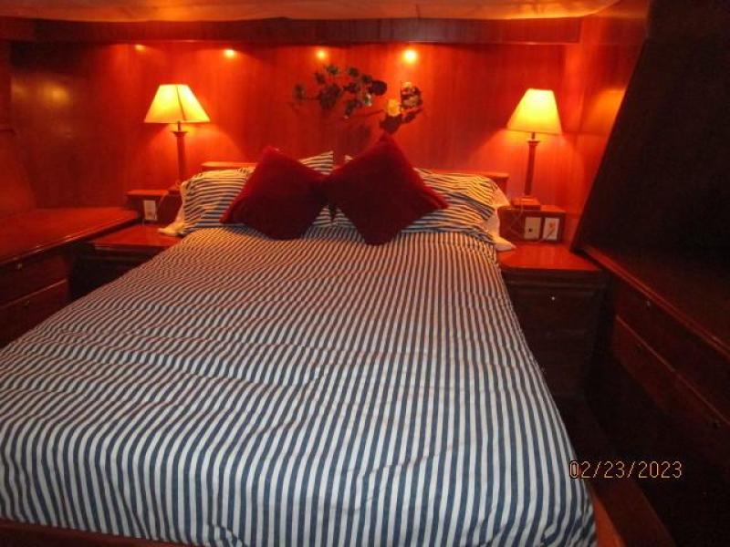 Bray Passagemaker master stateroom