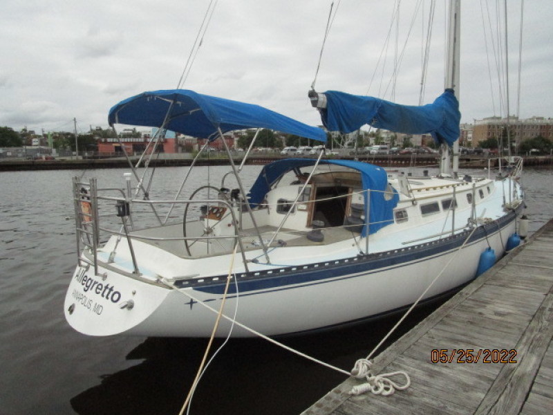 45' Whitby starboard aft profile