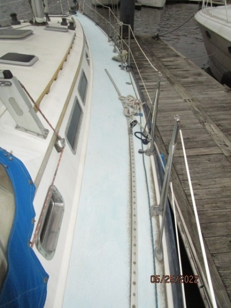 45' Whitby starboard side deck