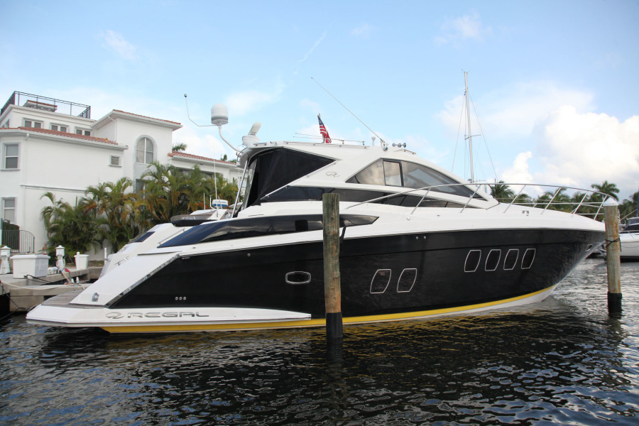 Photo of 53' Regal 53 Sport Coupe 2009