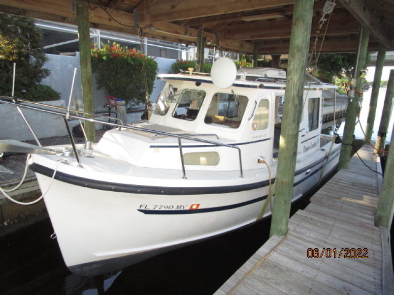 25' Rosborough port forward profile