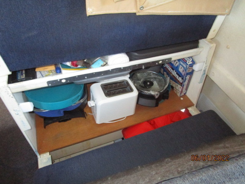 25' Rosborough helmseat storage