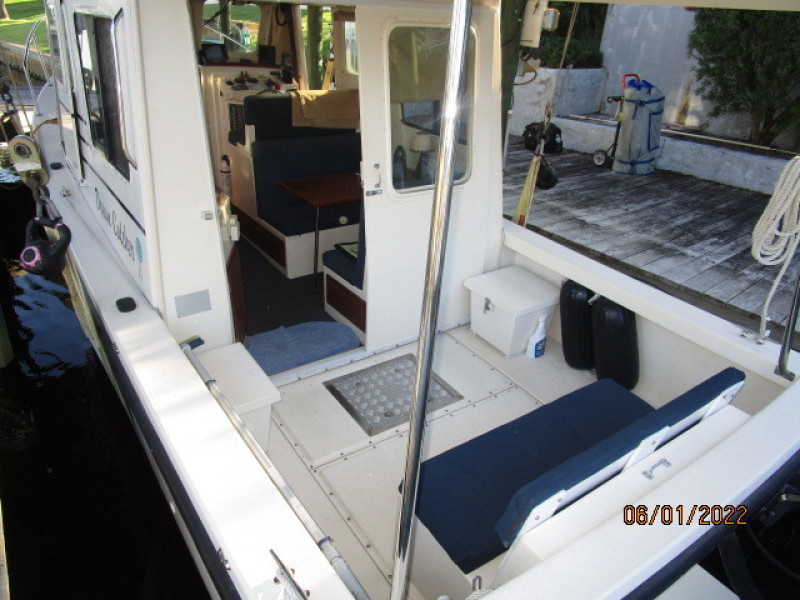 25' Rosborough aftdeck forward