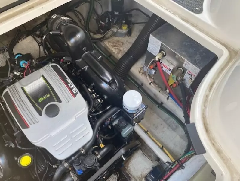 2011 Bayliner 266 Discovery