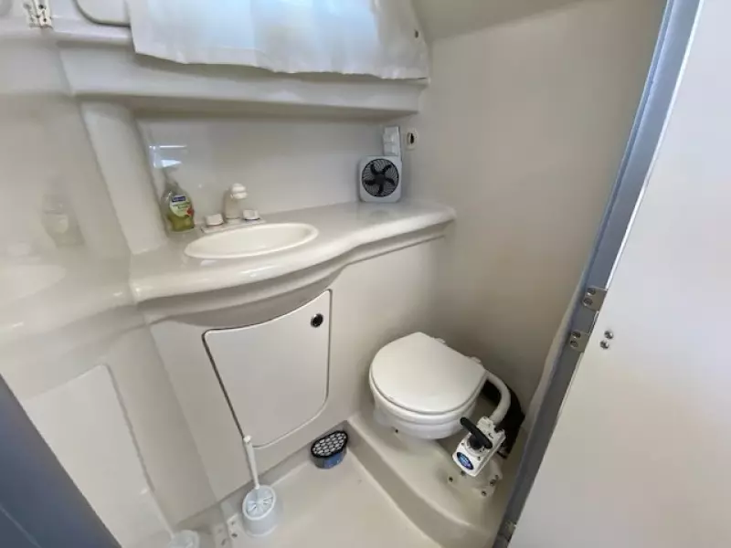 2011 Bayliner 266 Discovery