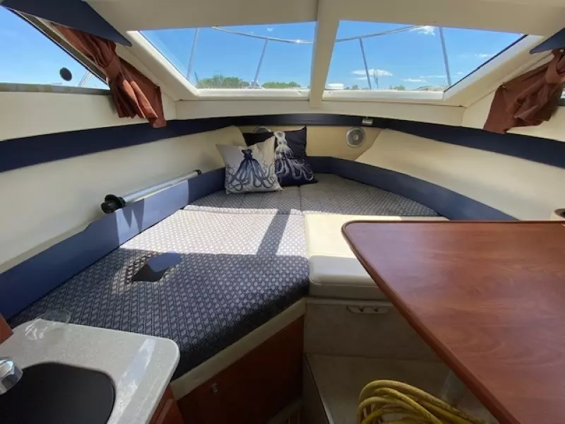 2011 Bayliner 266 Discovery