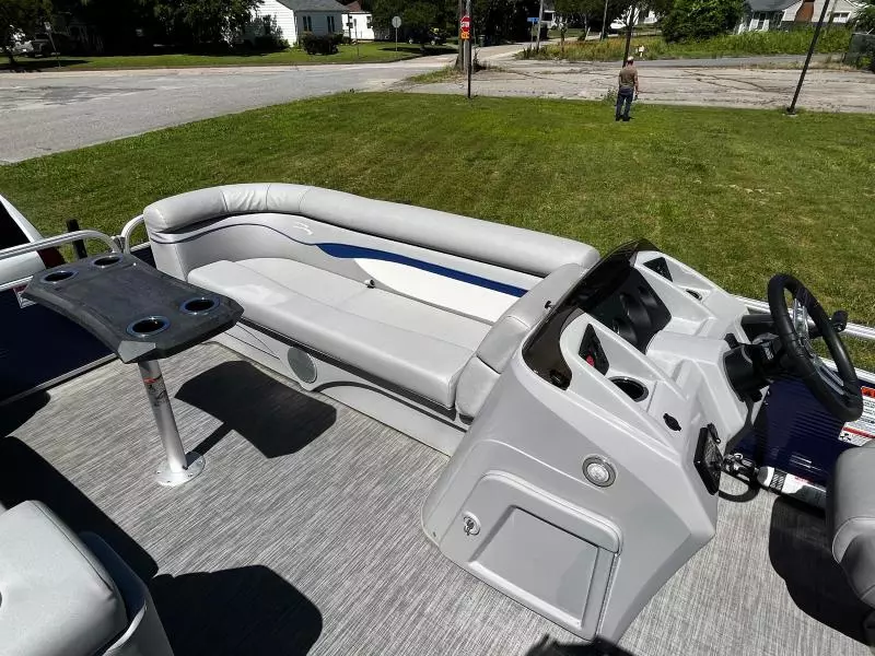 2021 Bennington (13)