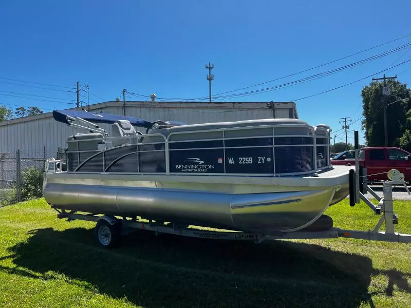 20ft Bennington Yacht For Sale