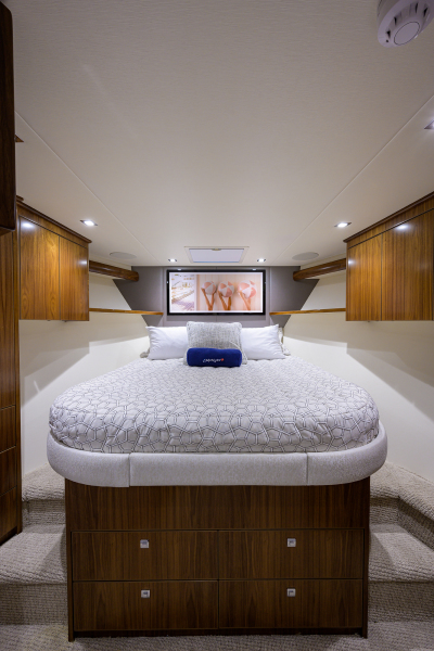 Viking 68 Uptight-VIP Stateroom