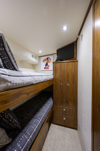 Viking 68 Uptight-Guest Stateroom