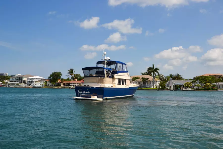 2006 Mainship 430 Trawler