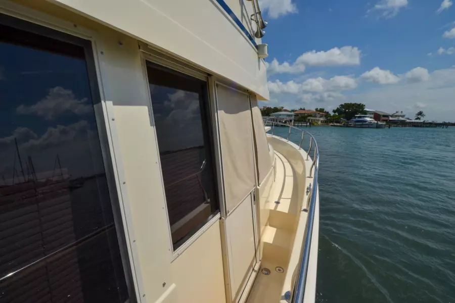 2006 Mainship 430 Trawler