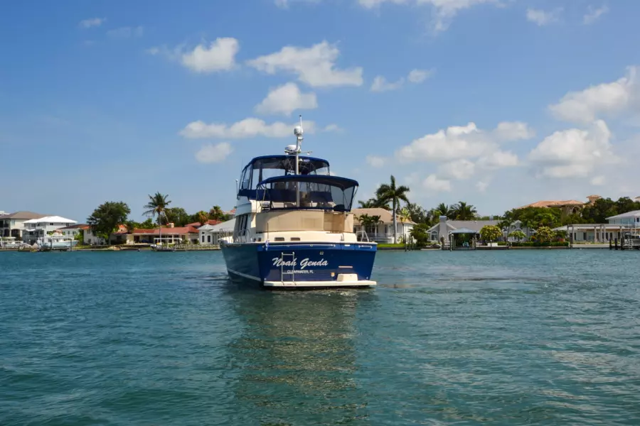 2006 Mainship 430 Trawler