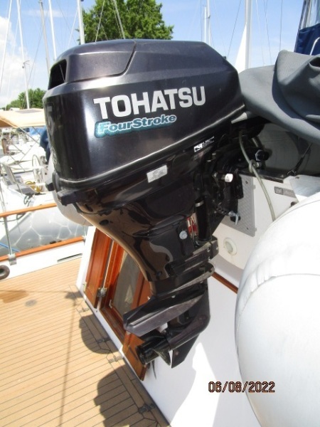 42' Grand Banks tender outboard