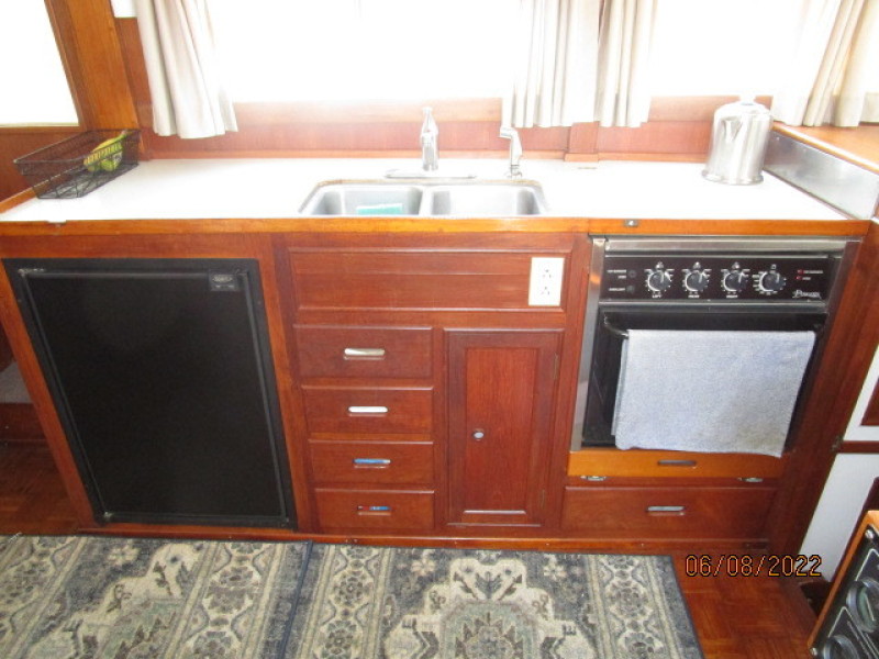 42' Grand Banks galley port forward1
