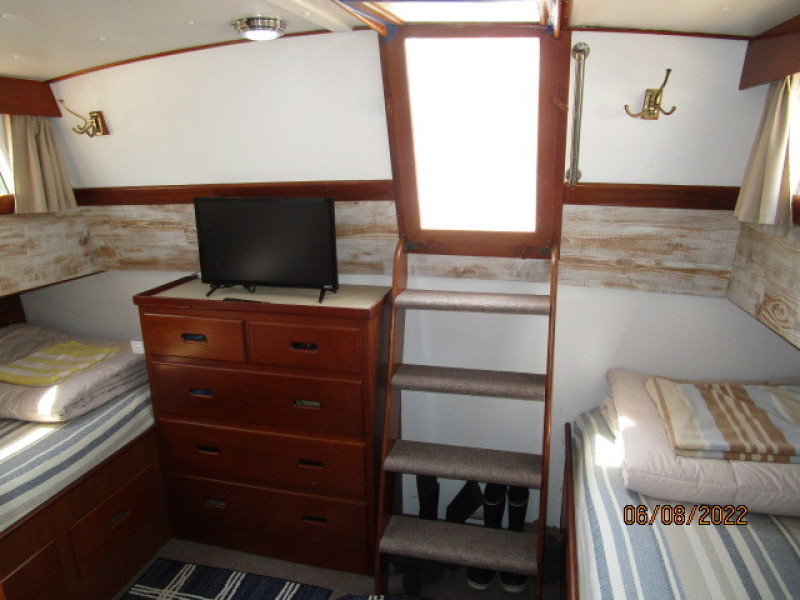 42' Grand Banks master stateroom