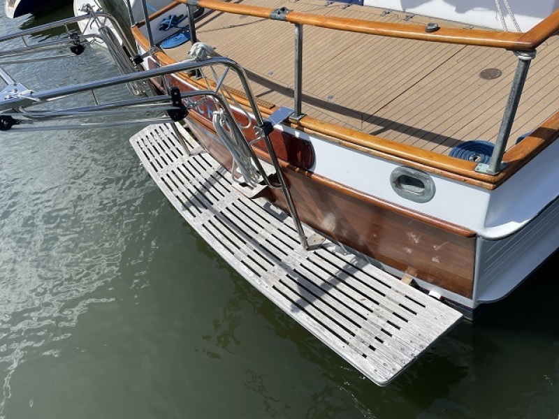 42' Grand Banks swimplatform