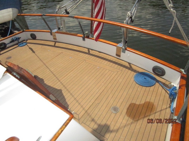 42' Grand Banks aftdeck