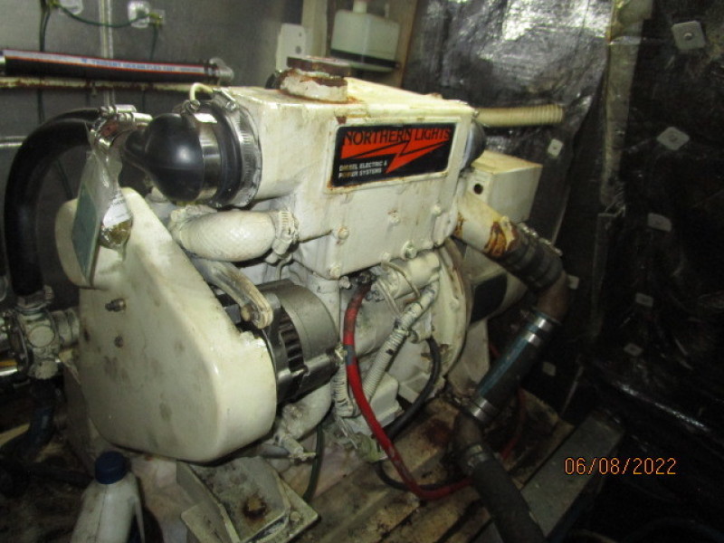 42' Grand Banks generator2